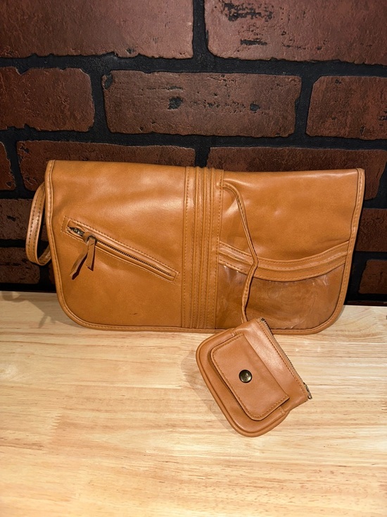 Handbags - Classic Tan Wristlet Clutch with Front Pockets